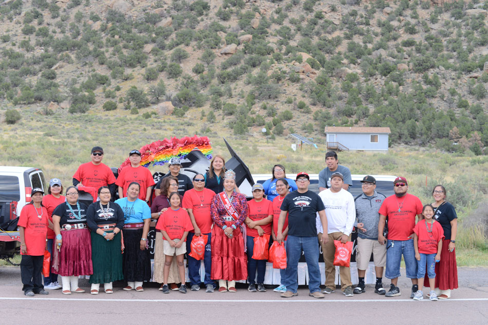 navajoNationFairParade